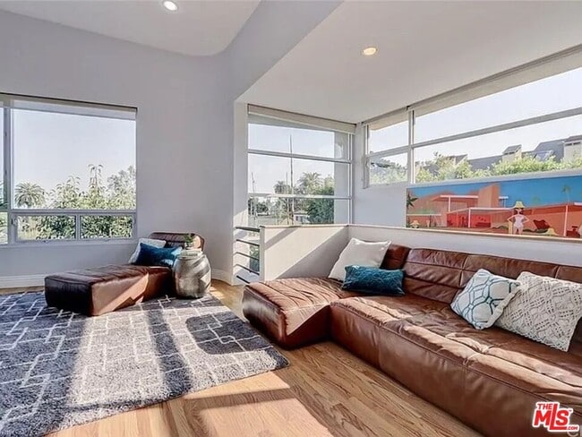 650 Pacific St in Santa Monica, CA - Building Photo - Building Photo
