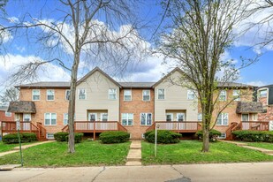 10161 Squire Meadows Dr, Unit C in St. Louis, MO - Building Photo
