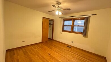 5728 N McVicker Ave in Chicago, IL - Building Photo - Building Photo