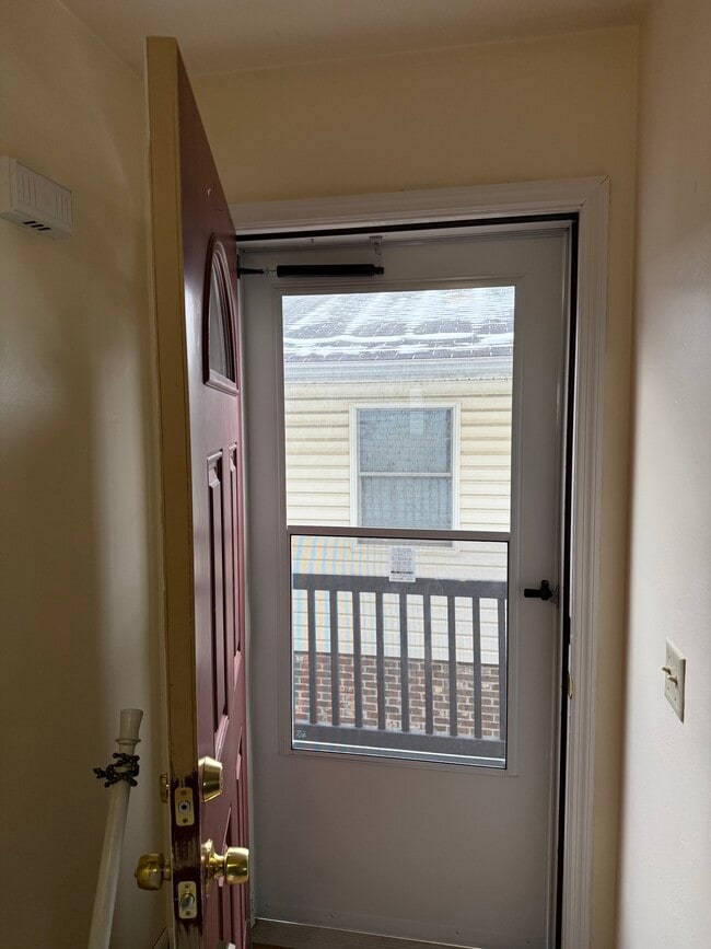 2614 Magnolia St, Unit A in Endicott, NY - Building Photo - Building Photo