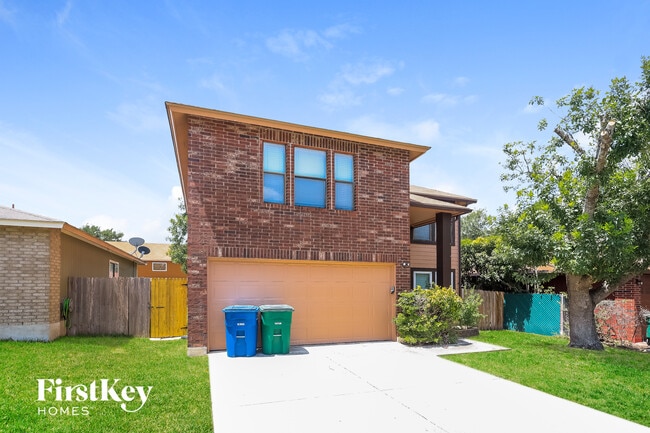 9426 Bendell in San Antonio, TX - Building Photo - Building Photo