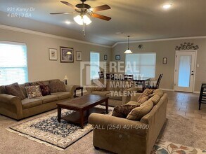 921 Karey Dr in Temple, TX - Building Photo - Building Photo