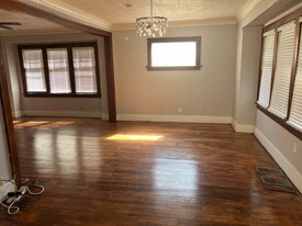 3138 N 16th St in Milwaukee, WI - Building Photo