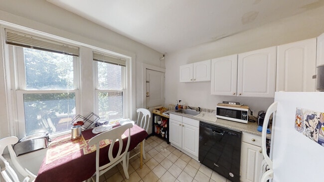 52 Cummings Rd, Unit 3