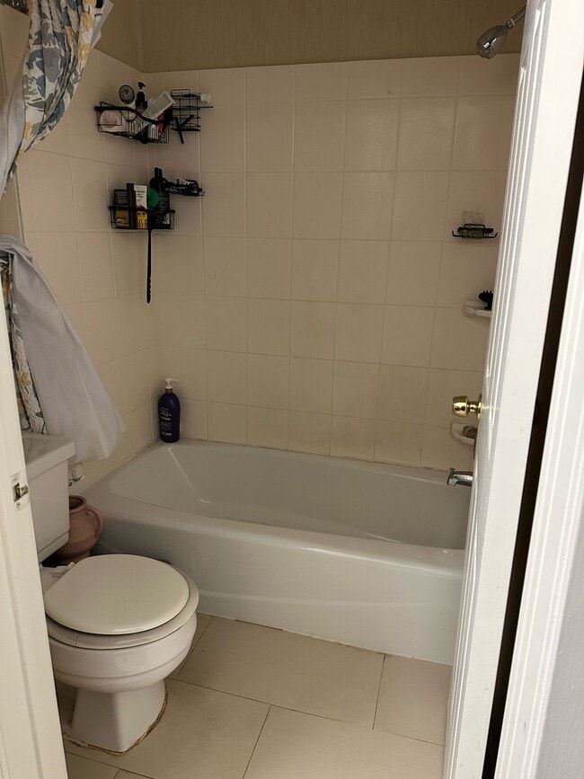 9 Residence Inn Dr, Unit 201