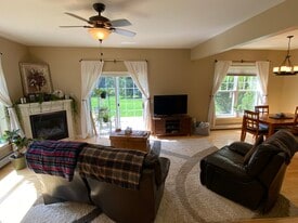 7 Marion Ave, Unit 7 Marion Ave in Essex, VT - Building Photo