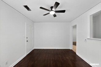 1986 Cogar Dr in Decatur, GA - Foto de edificio - Building Photo