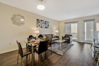 10665 Calle Mar De Mariposa in San Diego, CA - Building Photo - Building Photo
