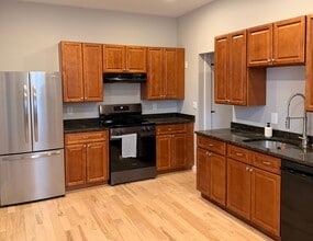 9 Prospect St in Portsmouth, NH - Building Photo - Building Photo