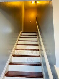 402 Britnie Ct photo'