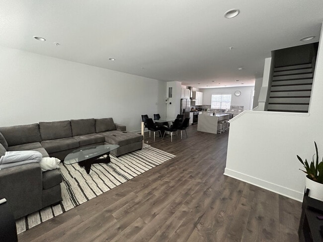 7311 Arlington Blvd, Unit Loft in Falls Church, VA - Building Photo - Building Photo