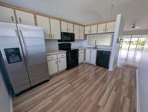104 Moccasin Trail S in Jupiter, FL - Building Photo - Building Photo
