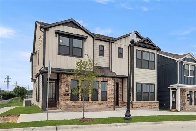property at 921 Janwood Dr