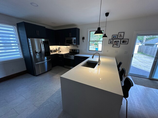 4315 Carrollton Ave in Indianapolis, IN - Foto de edificio - Building Photo