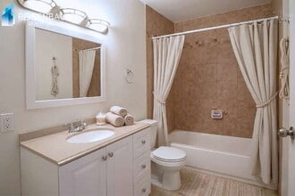 2452 N Treat Ave, Unit 2452 in Tucson, AZ - Building Photo - Building Photo