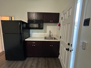 3467-71 Luna Ave in San Diego, CA - Foto de edificio - Building Photo