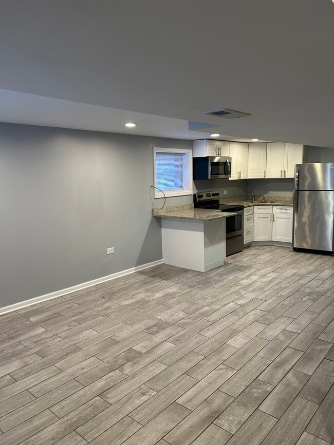 3532 N Oriole Ave, Unit Garden Unit in Chicago, IL - Building Photo - Building Photo