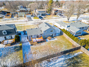 604 Nordic Ct in Libertyville, IL - Building Photo - Building Photo