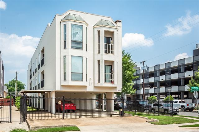 property at 2002 N Fitzhugh Ave