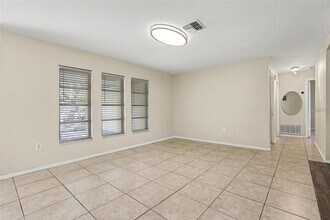 2874 Indianwood Dr in Sarasota, FL - Foto de edificio - Building Photo
