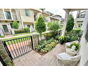 4659 NW 83rd Path in Doral, FL - Building Photo - Building Photo