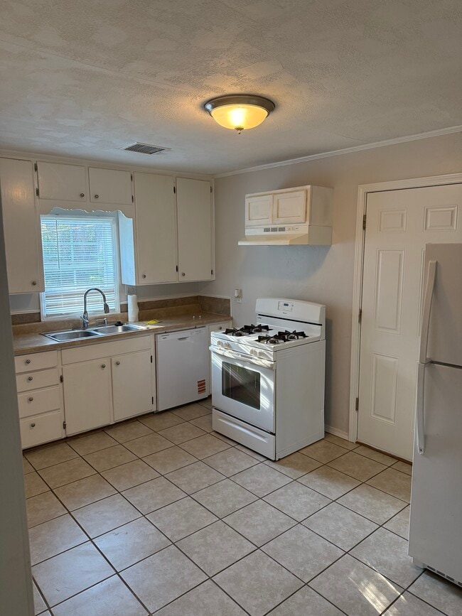 818 N Peachtree St in Ponca City, OK - Building Photo - Building Photo