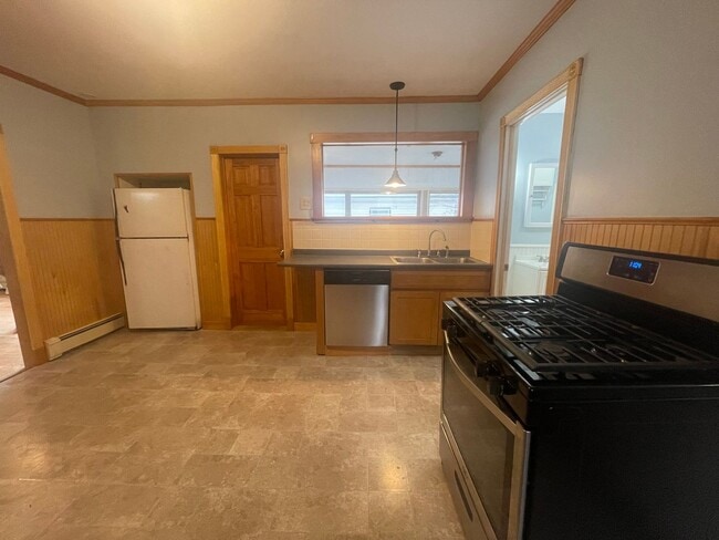 345 Houghton St in North Adams, MA - Foto de edificio - Building Photo