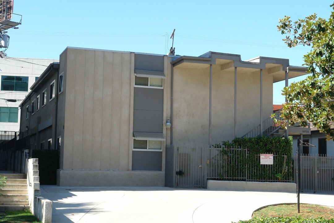 Sherman Oaks Moorpark Apartments in Sherman Oaks, CA - Foto de edificio