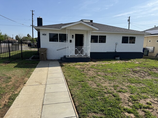 property at 1201 El Tejon Ave