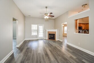 8457 Regal Bend Dr in Olive Branch, MS - Building Photo - Building Photo