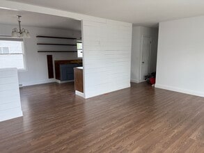 411 Maple Ave in Glendive, MT - Building Photo - Building Photo