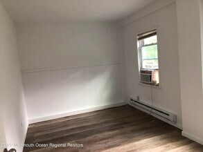 154 Vansant Ave in Island Heights, NJ - Building Photo - Building Photo