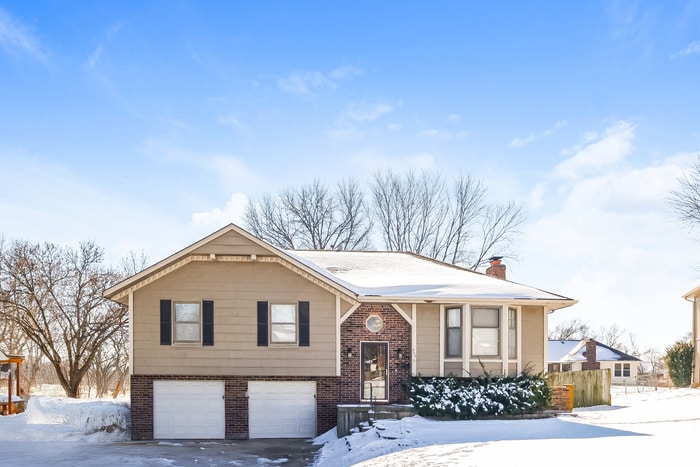 505 Dover Ct in Belton, MO - Building Photo