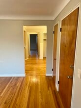 6014 Woodmont Ave, Unit 3 in Cincinnati, OH - Foto de edificio - Building Photo