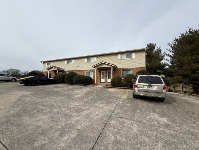 property at 3607 Lark Cir