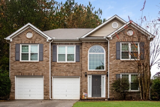 property at 1005 Crooked Creek Ct SE