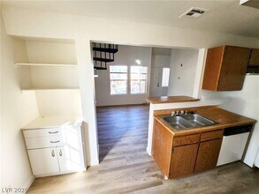 3923 Gogo Way in Las Vegas, NV - Building Photo - Building Photo