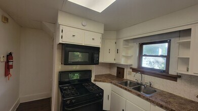 421 E Thornton St in Akron, OH - Foto de edificio - Building Photo