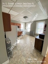 74 S Evans St in Pottstown, PA - Building Photo - Building Photo