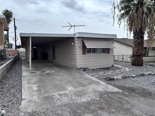 1203 Pso Del Mar in Bullhead City, AZ - Building Photo - Building Photo