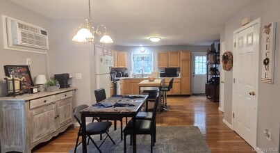 36 Washington Pl E in White Plains, NY - Building Photo - Building Photo