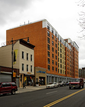 Courtlandt Corners I in Bronx, NY - Foto de edificio - Building Photo