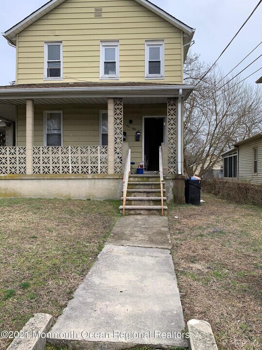 154 Ridge Ave-Unit -2 in Asbury Park, NJ - Building Photo