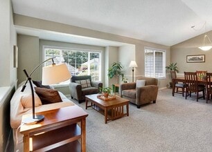 4634 Croisan Scenic Way S in Salem, OR - Building Photo - Building Photo