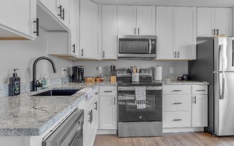 9628 19th Bay St in Norfolk, VA - Building Photo