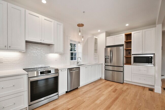 30 E Main St-Unit -3 in Westborough, MA - Building Photo - Building Photo