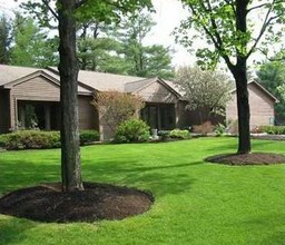 Heritage Village Apartments in Guilderland, NY - Building Photo - Building Photo