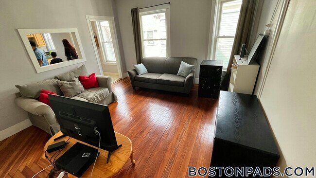 12 Cutter Ave
