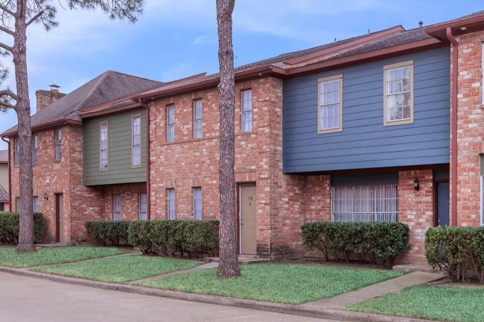 875 N Eldridge Pkwy Apartments and Nearby Houston