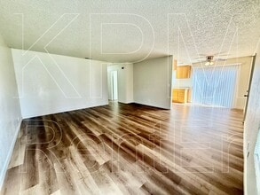 3003 Amherst Dr in Stockton, CA - Foto de edificio - Building Photo